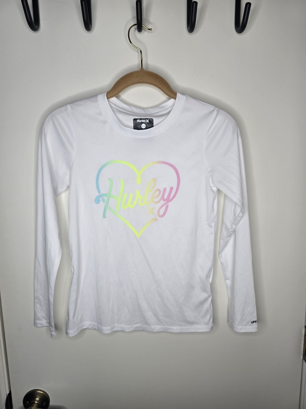 Hurley White Long Sleeve Kids Rash Guard  Pastel Rainbow Heart Logo 10/12